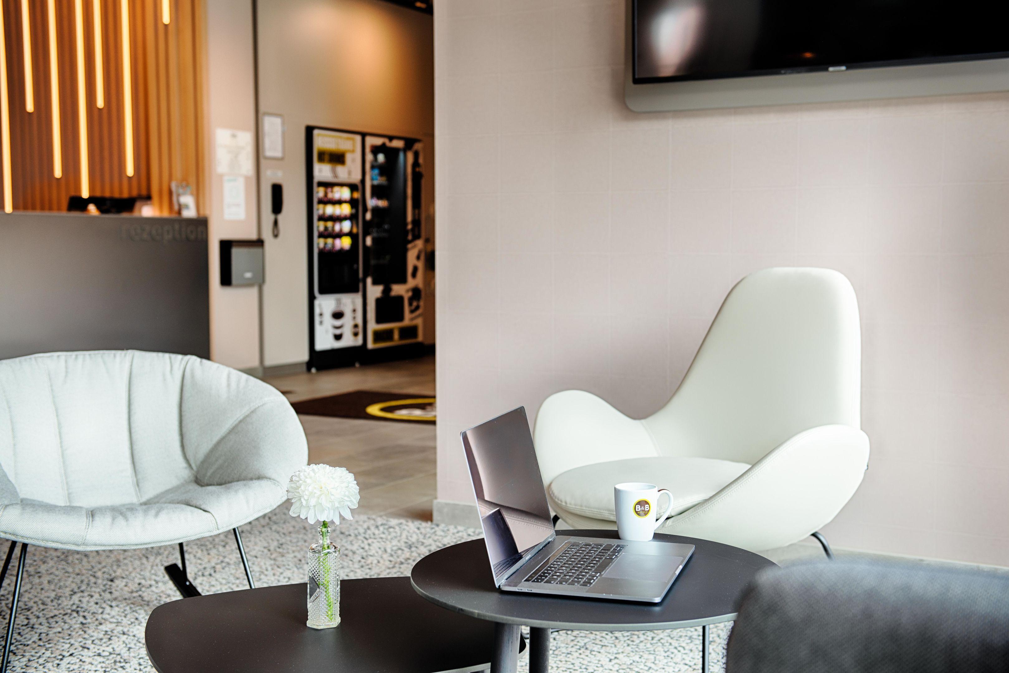 B&B Hotel Stuttgart-Neckarhafen Extérieur photo