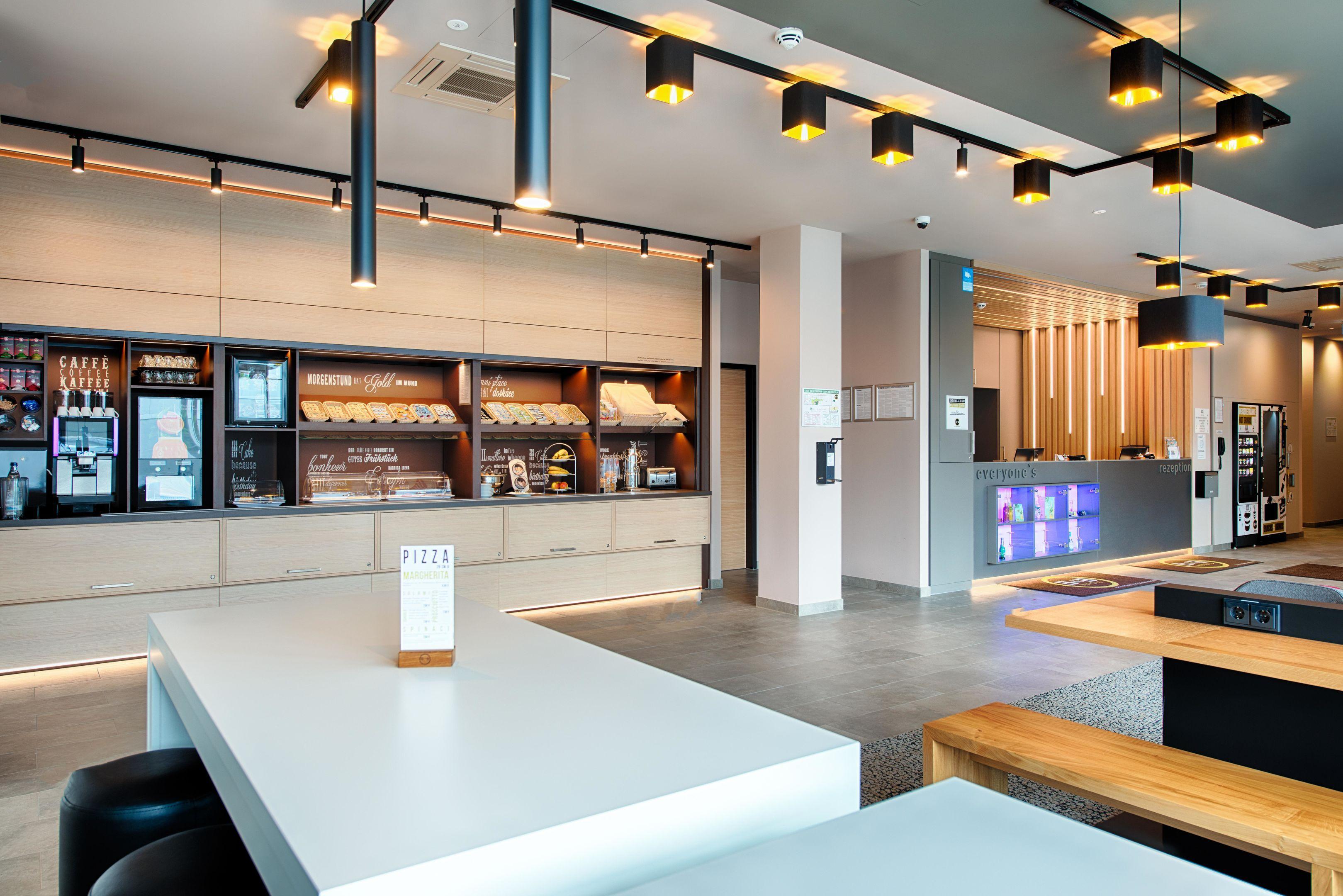B&B Hotel Stuttgart-Neckarhafen Extérieur photo